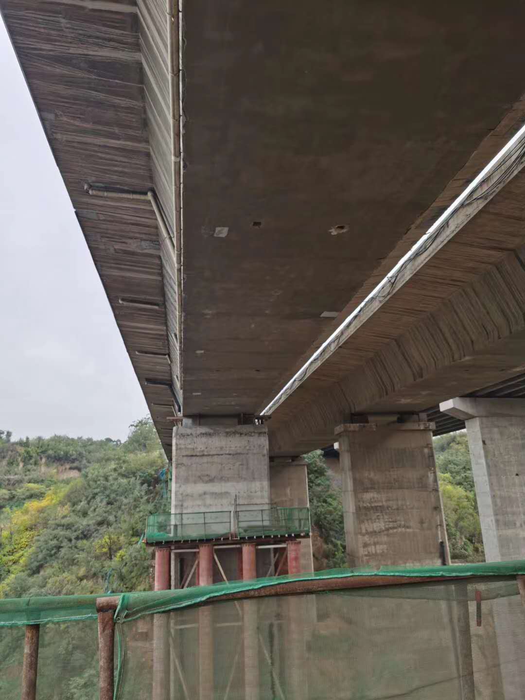 桦甸桥梁加固前制定可行设计方案图并用对施工方法